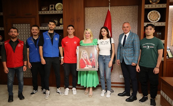 Olimpiyat Madalyalı Sporcumuzdan Rektörümüze Ziyaret