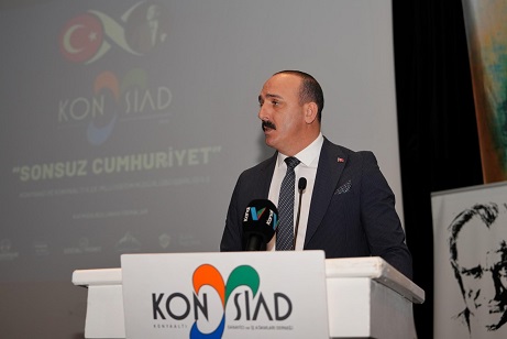 Kotan Sonsuz Cumhuriyet’in Ödül Törenine Konuk Oldu