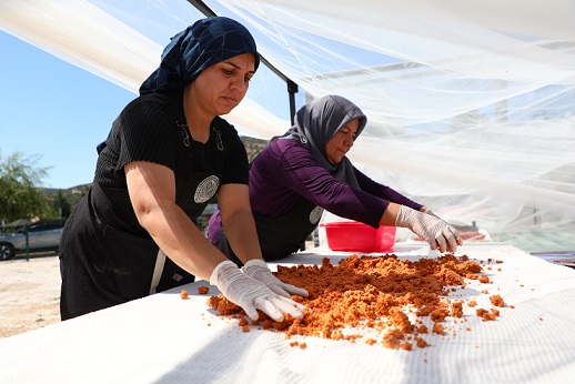 Antalya’da Kadın kooperatiflerinde kış hazırlığı başladı