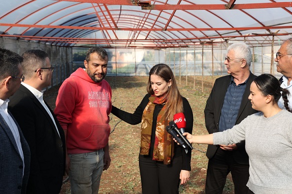 Başkan Vekili Özdemir’den afetzede çiftçilere geçmiş olsun ziyareti