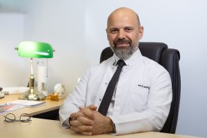 Akıllı telefonlar boyun fıtığı sebebi