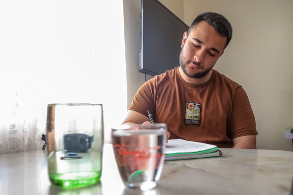 Antalya’da Üniversite öğrencilerine “Can Suyu” desteği sürüyor