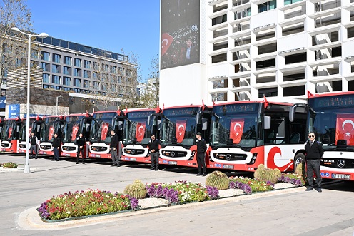 Antalya Büyükşehir toplu taşıma filosuna 19 yeni otobüs daha kattı