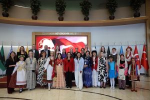 Özdemir, “Antalya’nın kapıları dünya çocuklarına açık”