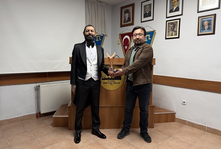 “Özgürlük ve Barış Ödülü” Akif Manaf’ın