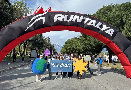 Gençler Runtalya’da Kömürden Adil Çıkış Talebiyle Koştu