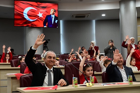 Kepez’de 23 Nisan’da söz çocuk meclisinde