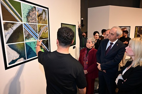 Kepez’de anlamlı sergi: AÜ. mezunu genç sanatçıların objektifinden hayat