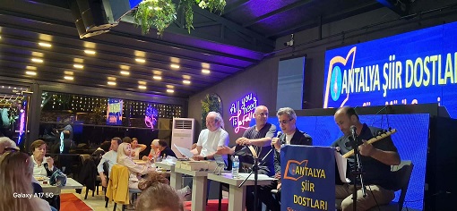 Antalya Şiir Dostları şiir ve müzikle coştu