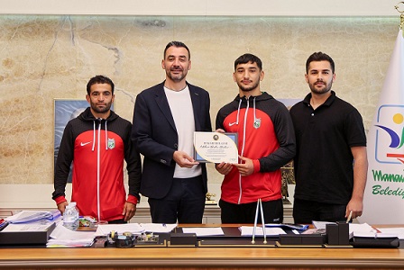 Başkan Vekili Çiçek, Başarılı Sporcuları Ödüllendirdi