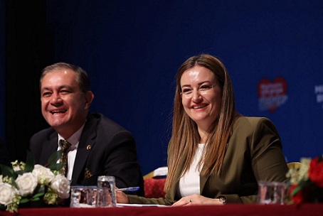 Başkan Vekili Büşra Özdemir Elmalı’da muhtarlarla buluştu