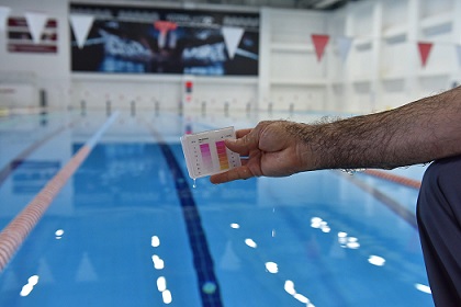 Kepez’in olimpik yüzme havuzunda hijyen ve sağlık önceliği