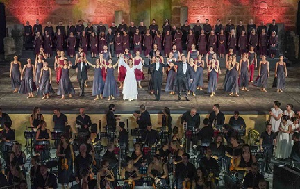 Antalya’da Carmina Burana, Aspendos’ta Sanatseverlerle Buluştu