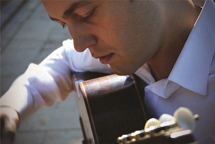 Antalya’da Gitarın 15 Yıllık Yolculuğu Sürüyor
