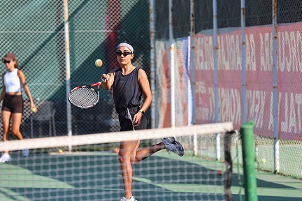 Antalya Beach Park’ta tenis keyfi