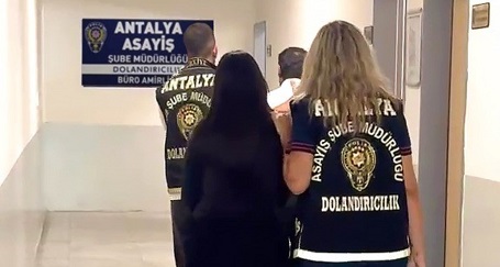 Antalya’da Sahte polisler 7 milyon lira dolandırdı