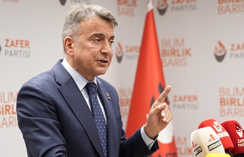 Karamahmutoğlu’ndan iktidara borsa skandalı eleştirisi